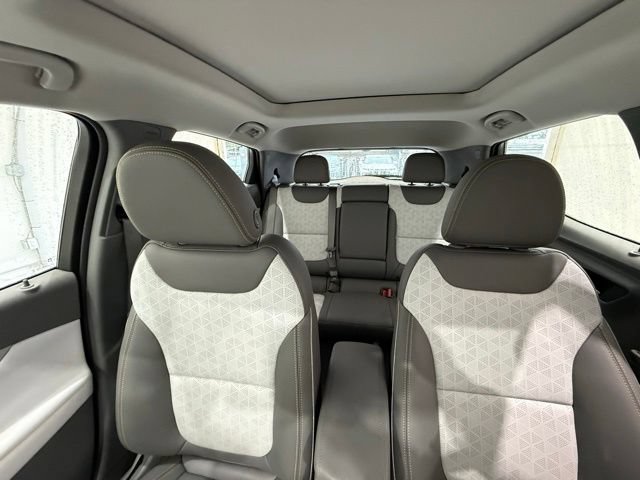 Used 2023 Chevrolet Bolt EUV Premier w/ Sun & Sound Package FWD image 27