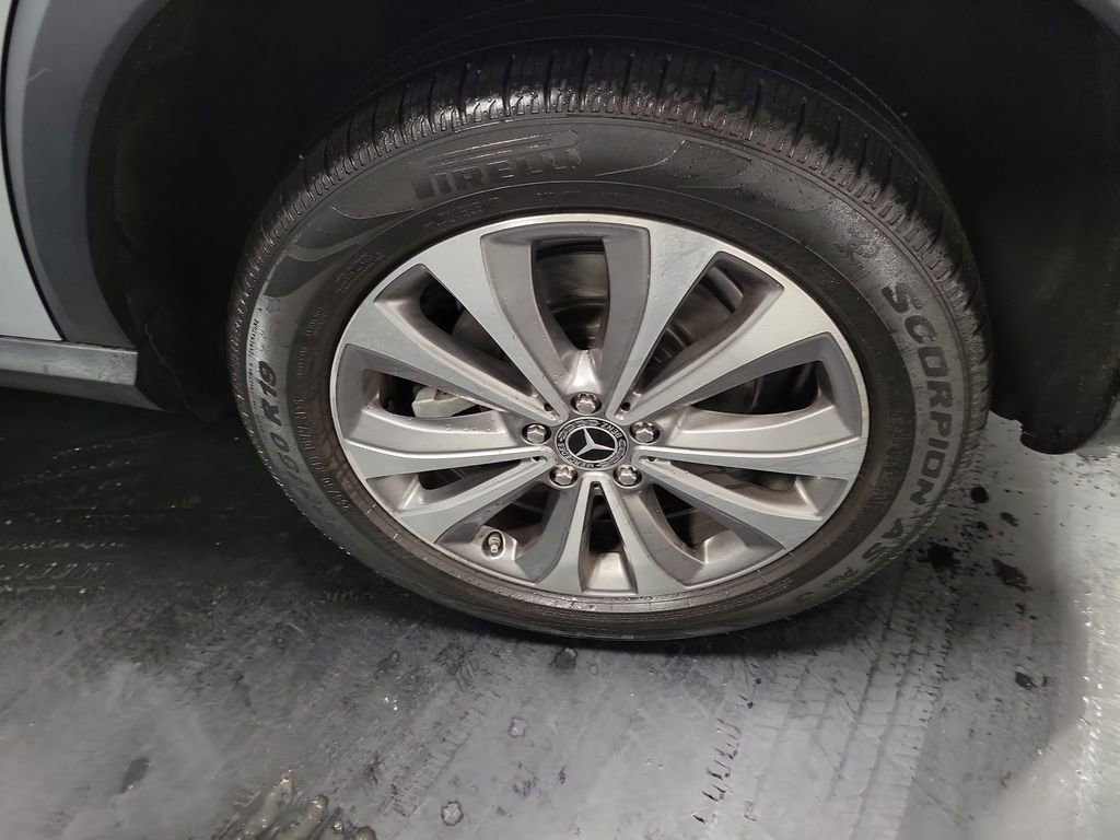 Used 2020 Mercedes-Benz GLE 350 w/ Parking Assist Package image 11