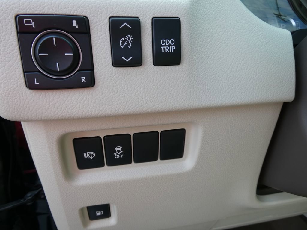 Used 2015 Lexus GX 460 w/ Premium Package image 27