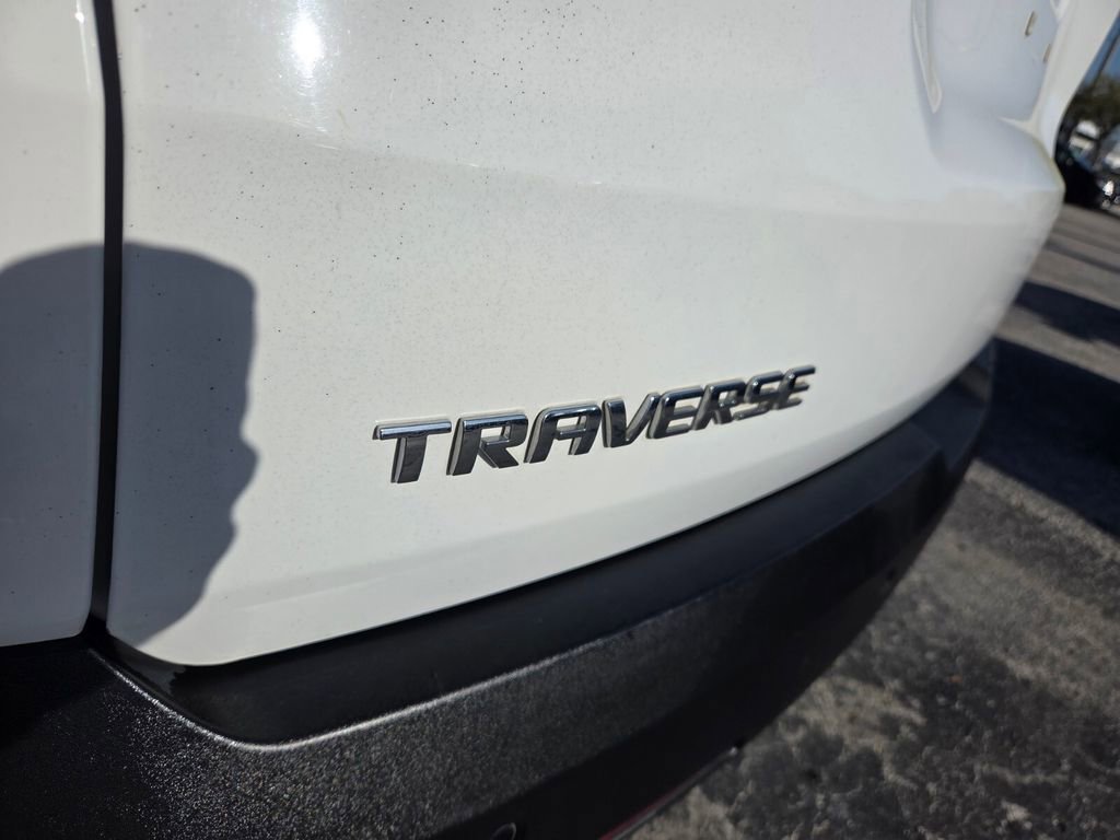 Used 2018 Chevrolet Traverse LT image 12
