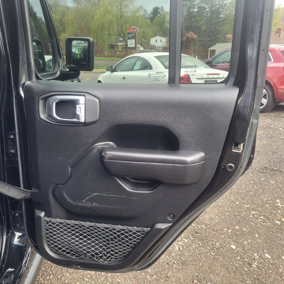 Used 2020 Jeep Wrangler Unlimited Sport AWD/4WD image 31