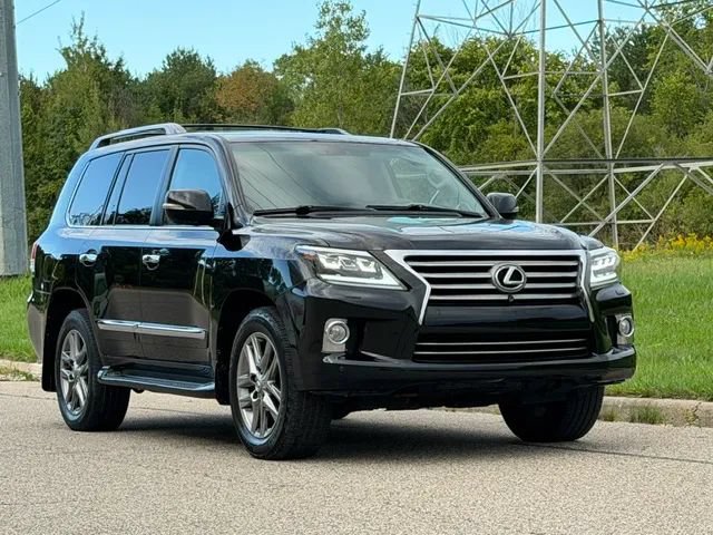 Used 2013 Lexus LX 570 4WD w/ Luxury Pkg