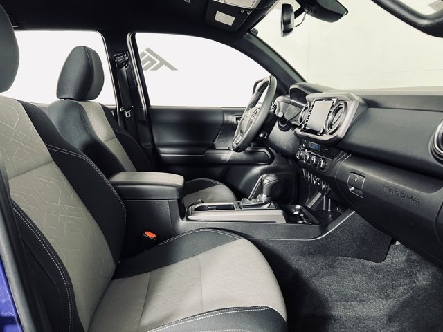Used 2023 Toyota Tacoma TRD Sport w/ Technology Package image 14