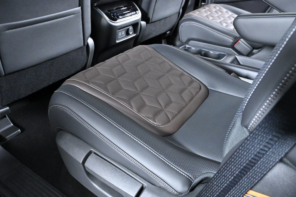 New 2025 Nissan Armada Platinum Reserve image 25