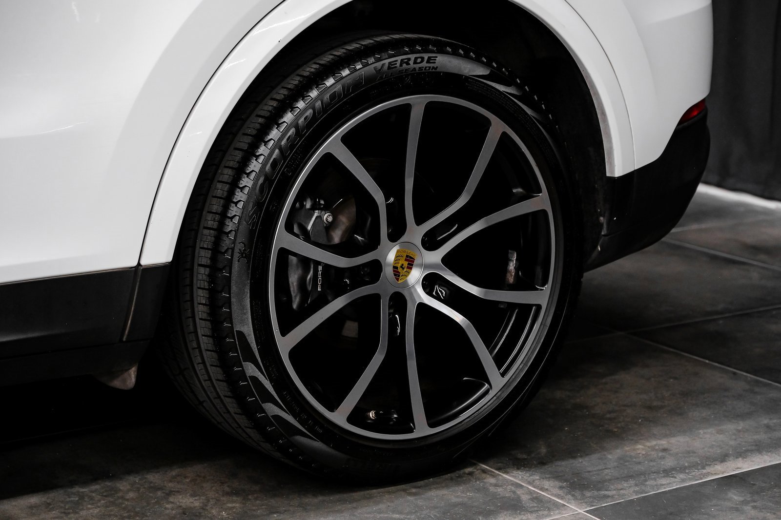 Used 2023 Porsche Cayenne Coupe image 70