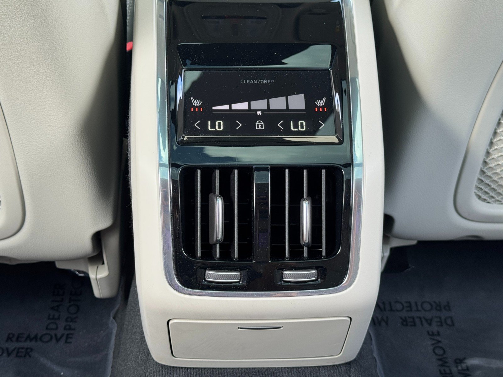 Used 2023 Volvo S90 B6 Ultimate w/ Protection Package Premier AWD/4WD image 34