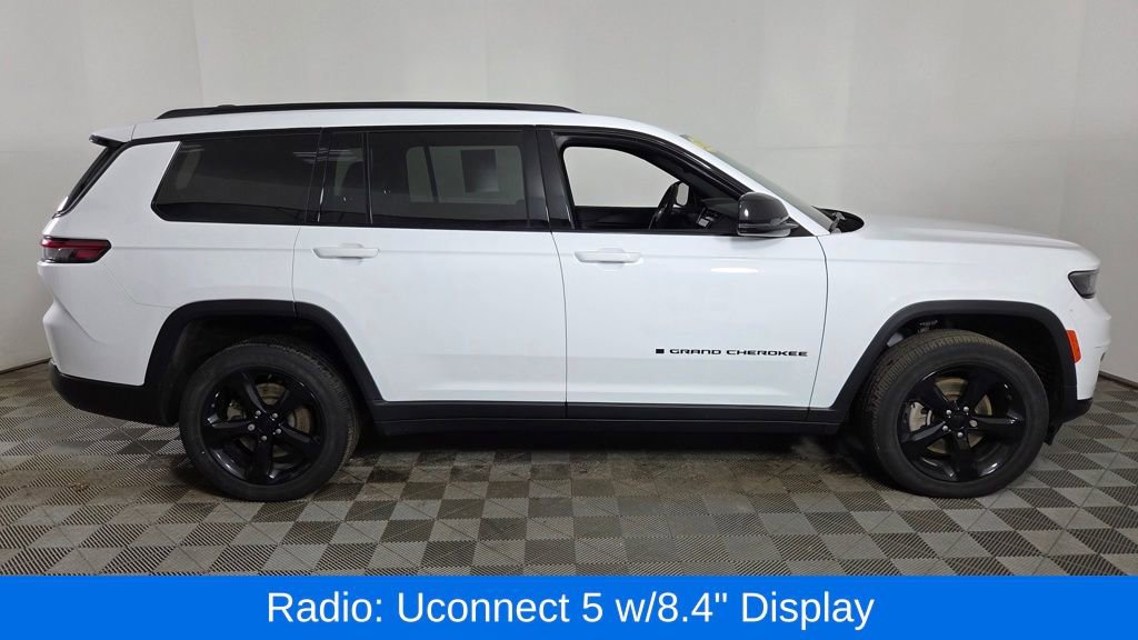 Used 2023 Jeep Grand Cherokee L Laredo image 9