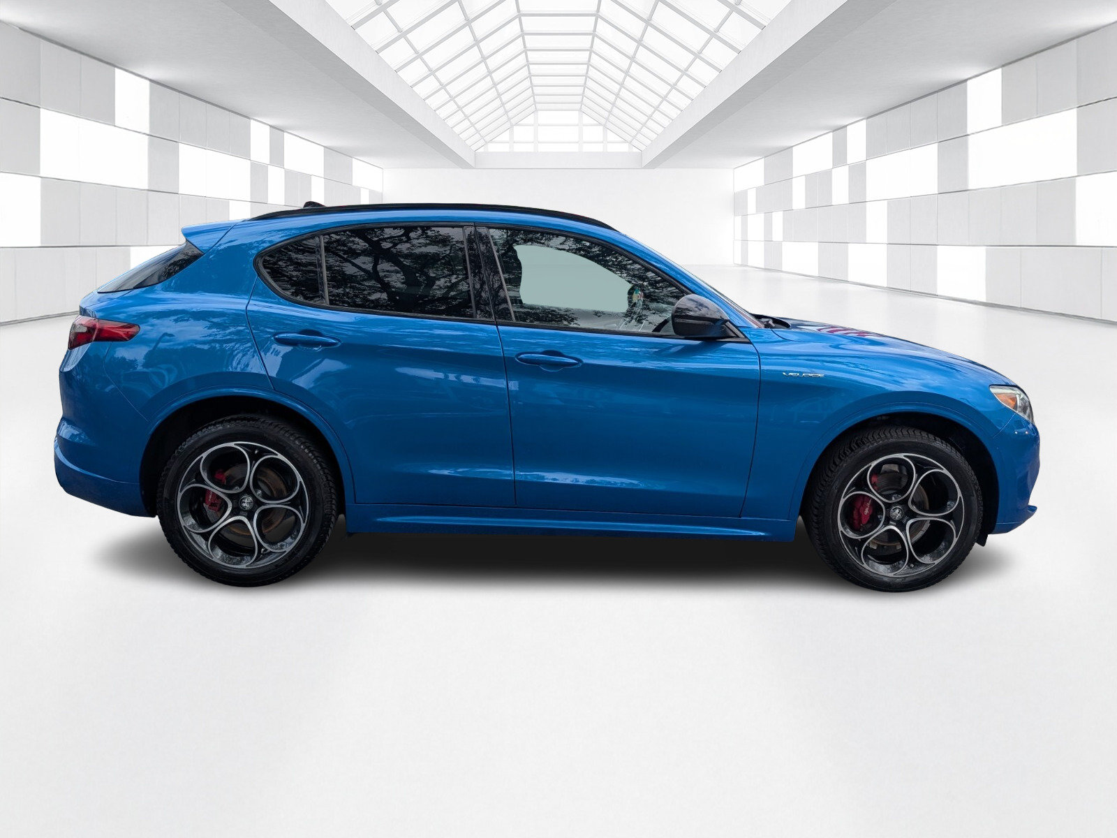 Used 2022 Alfa Romeo Stelvio Veloce AWD/4WD image 8