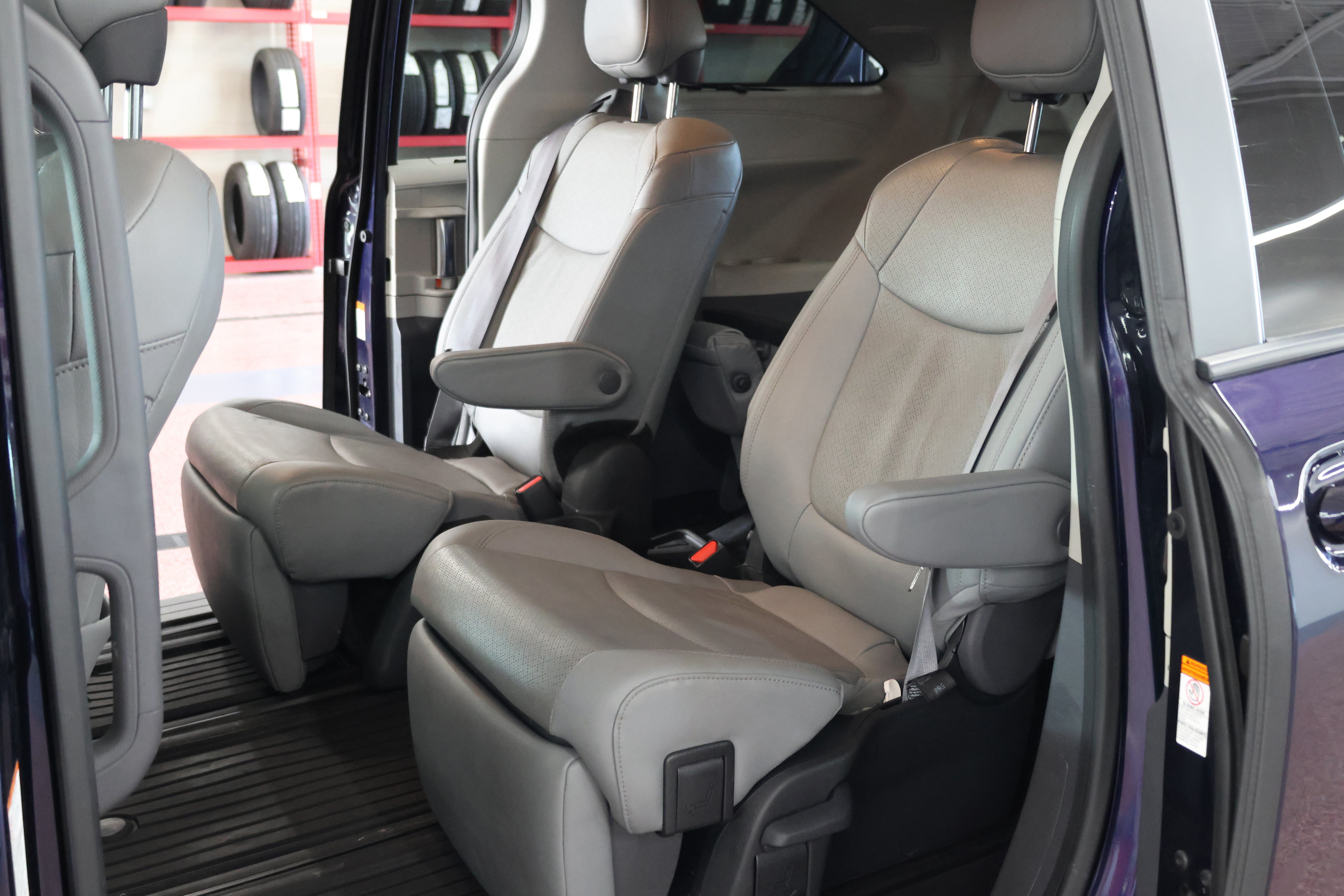 Certified 2023 Toyota Sienna Limited AWD/4WD image 19