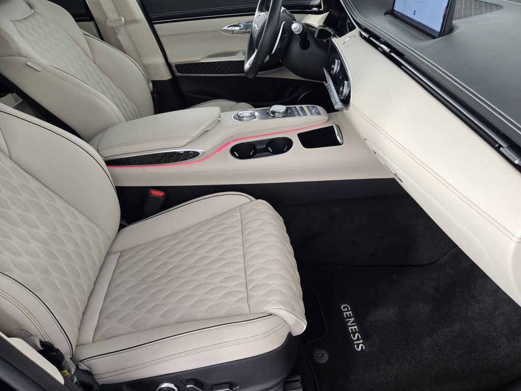 Used 2023 Genesis GV70 3.5T Sport w/ Sport Prestige Package image 16