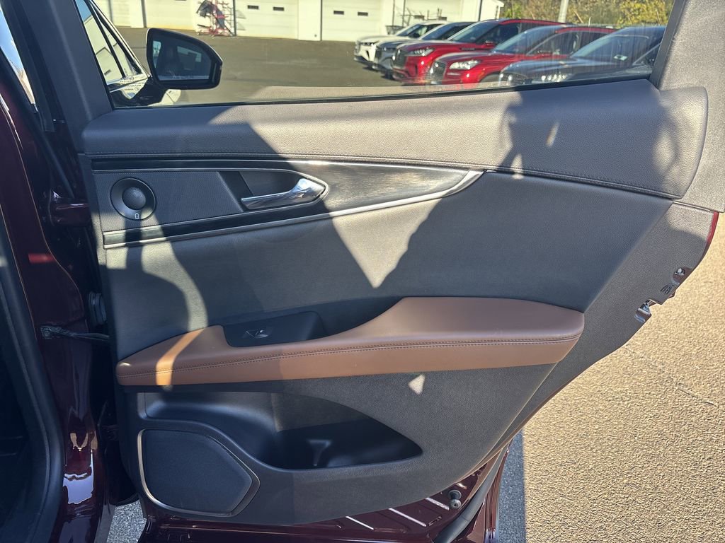 Certified 2021 Lincoln Nautilus Reserve w/ Cargo Utility Package image 16