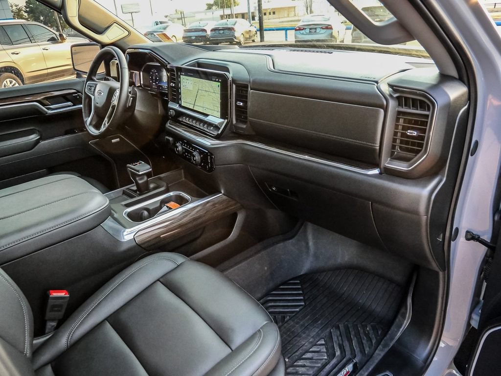 Used 2025 Chevrolet Silverado 1500 RST w/ RST All Star Premium Package AWD/4WD image 17