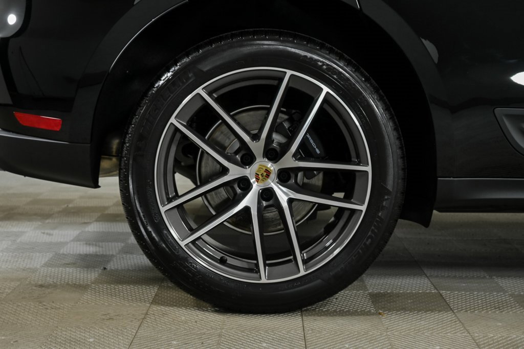New 2026 Porsche Macan image 39