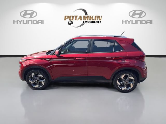 Certified 2024 Hyundai Venue SEL FWD image 8