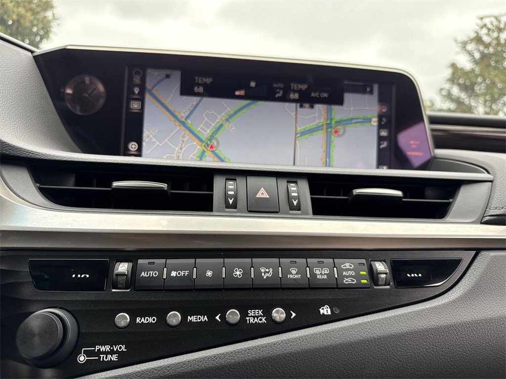 Used 2020 Lexus ES 300h w/ Premium Package image 22