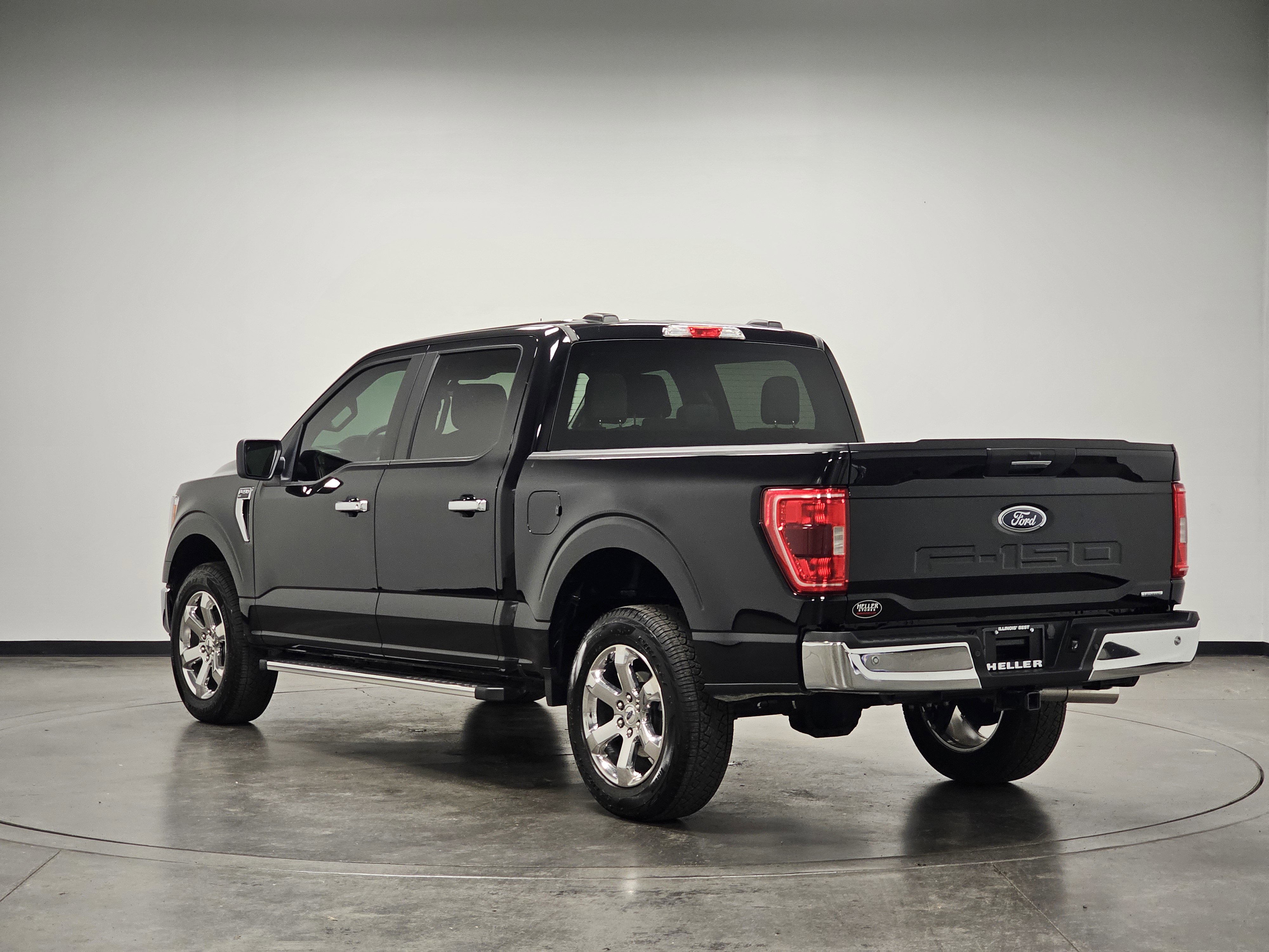 Used 2023 Ford F150 XLT w/ XTR Package image 6