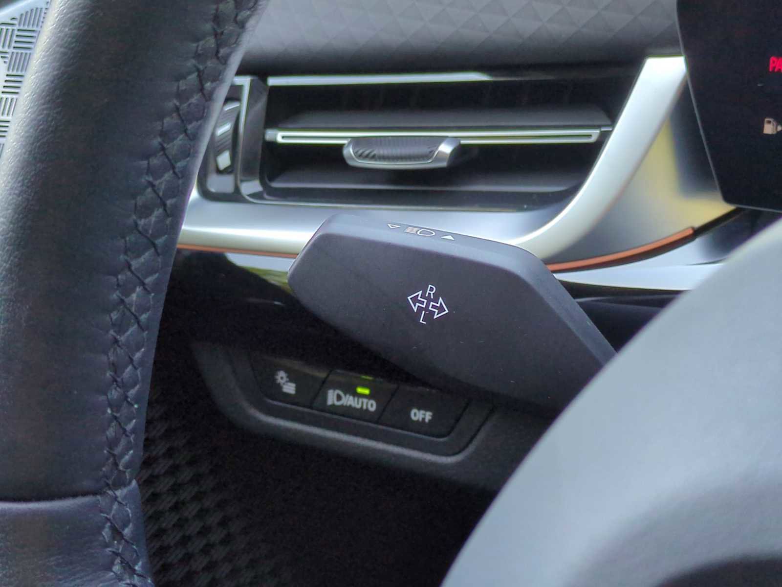 New 2025 BMW X2 xDrive28i w/ Convenience Package image 28