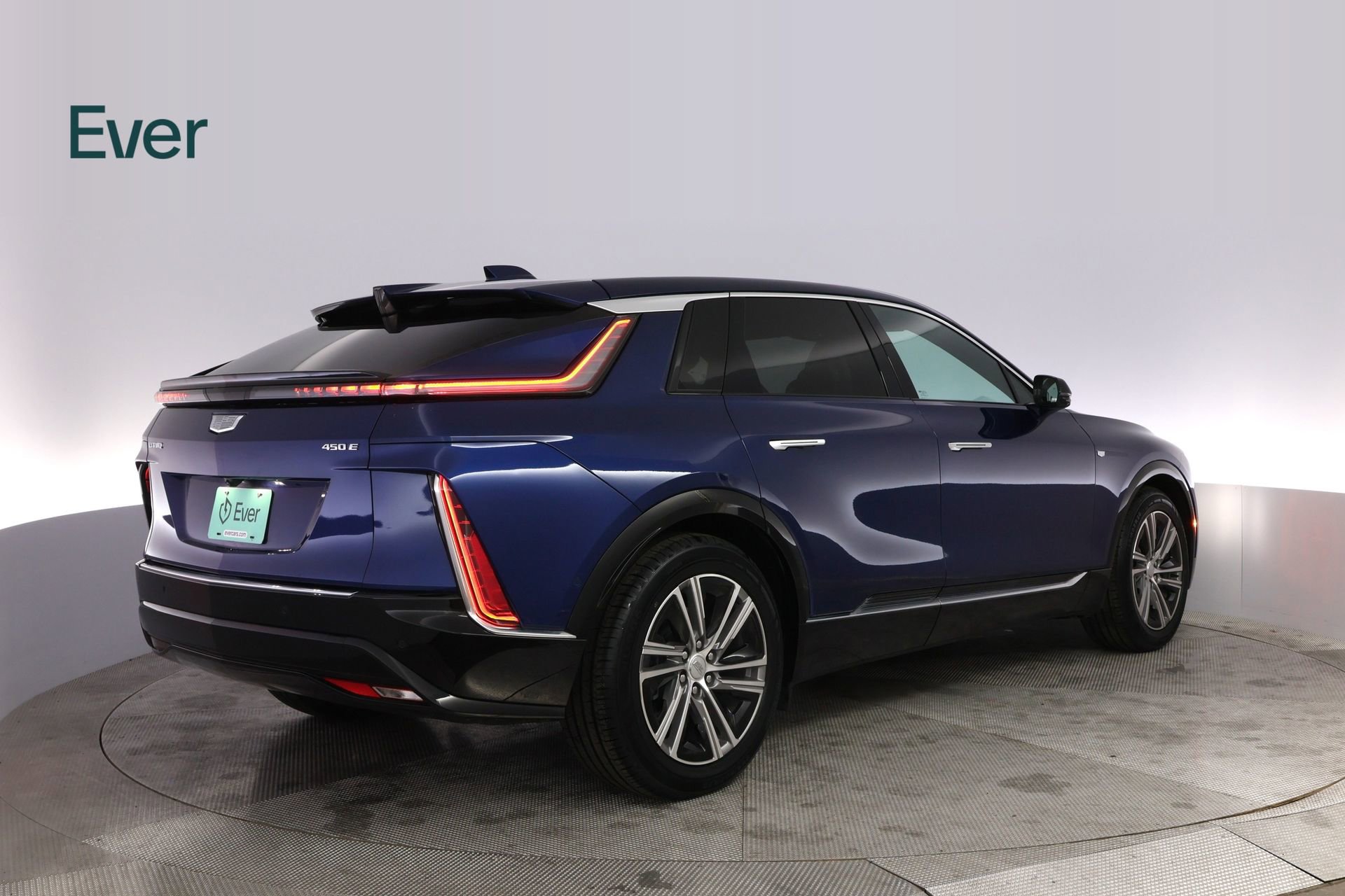 Used 2024 Cadillac Lyriq Luxury RWD image 3