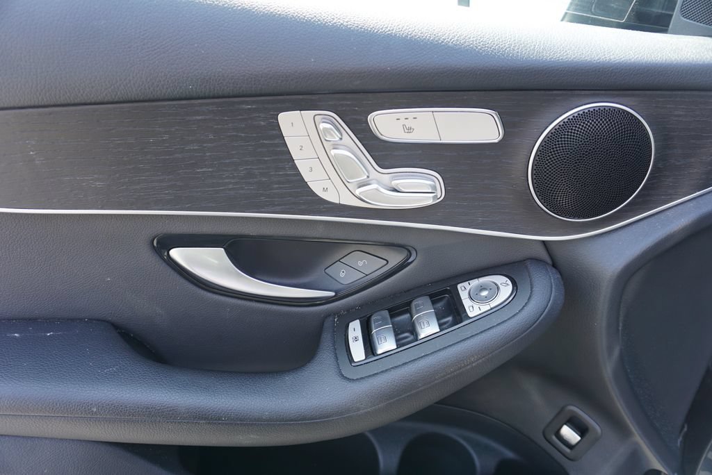 Certified 2021 Mercedes-Benz GLC 300 image 10