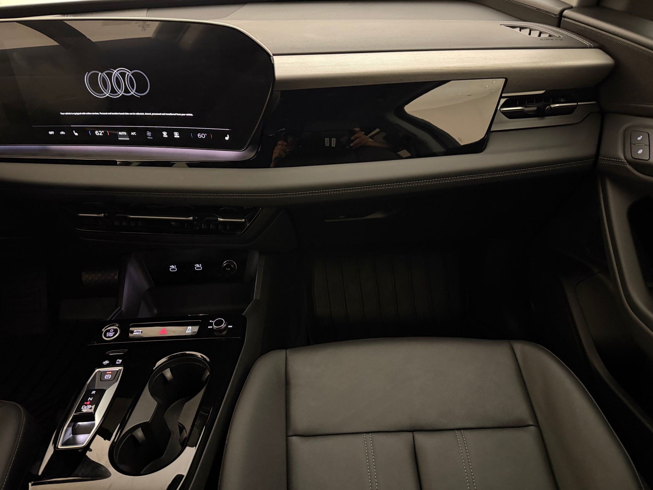 Certified 2025 Audi Q6 e-tron Premium w/ Convenience Package RWD image 27