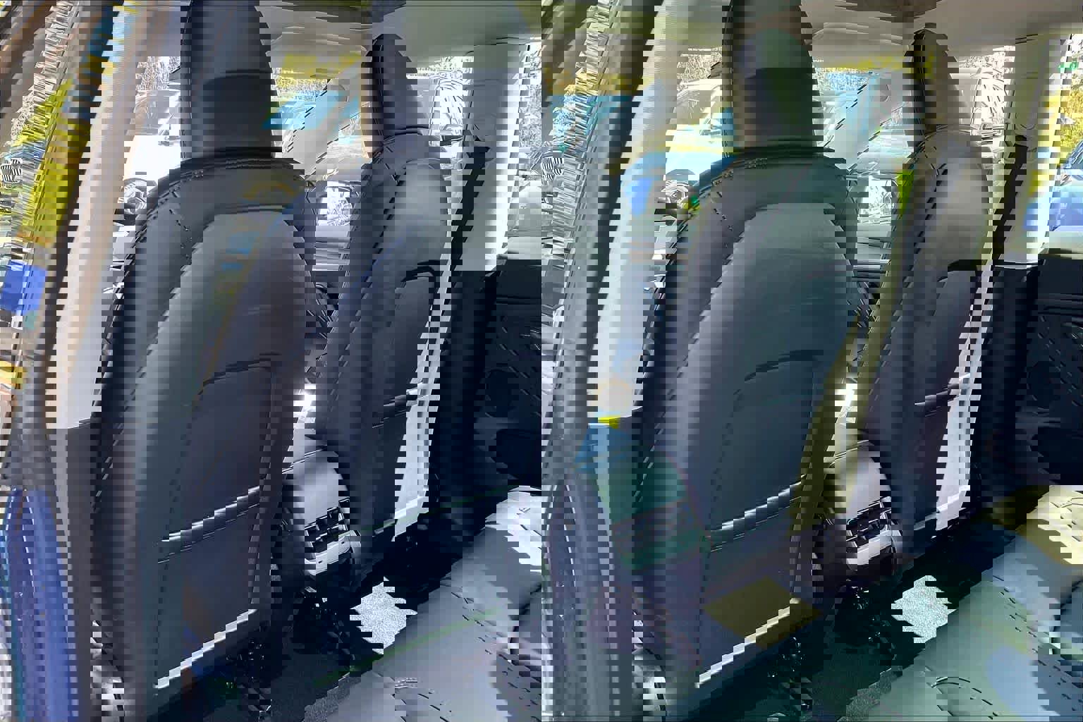 Used 2023 Tesla Model 3 Performance image 22