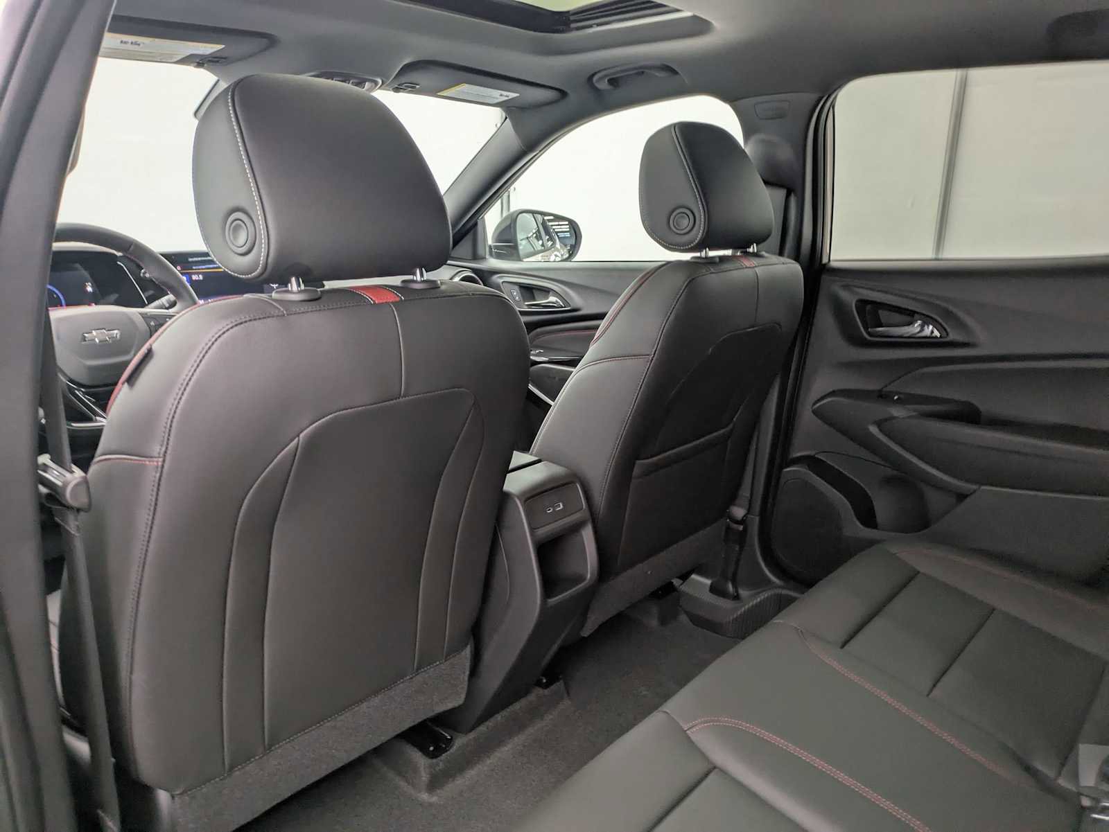 New 2026 Chevrolet Trax RS w/ Sunroof Package FWD image 19