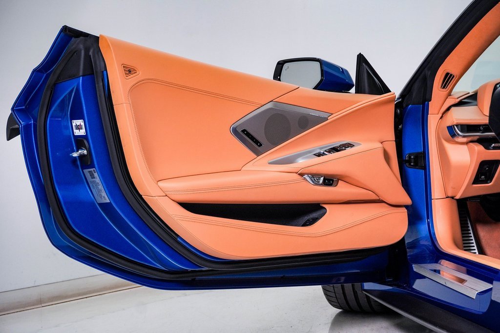 Used 2022 Chevrolet Corvette Stingray Premium Conv w/ Z51 Performance Package image 31