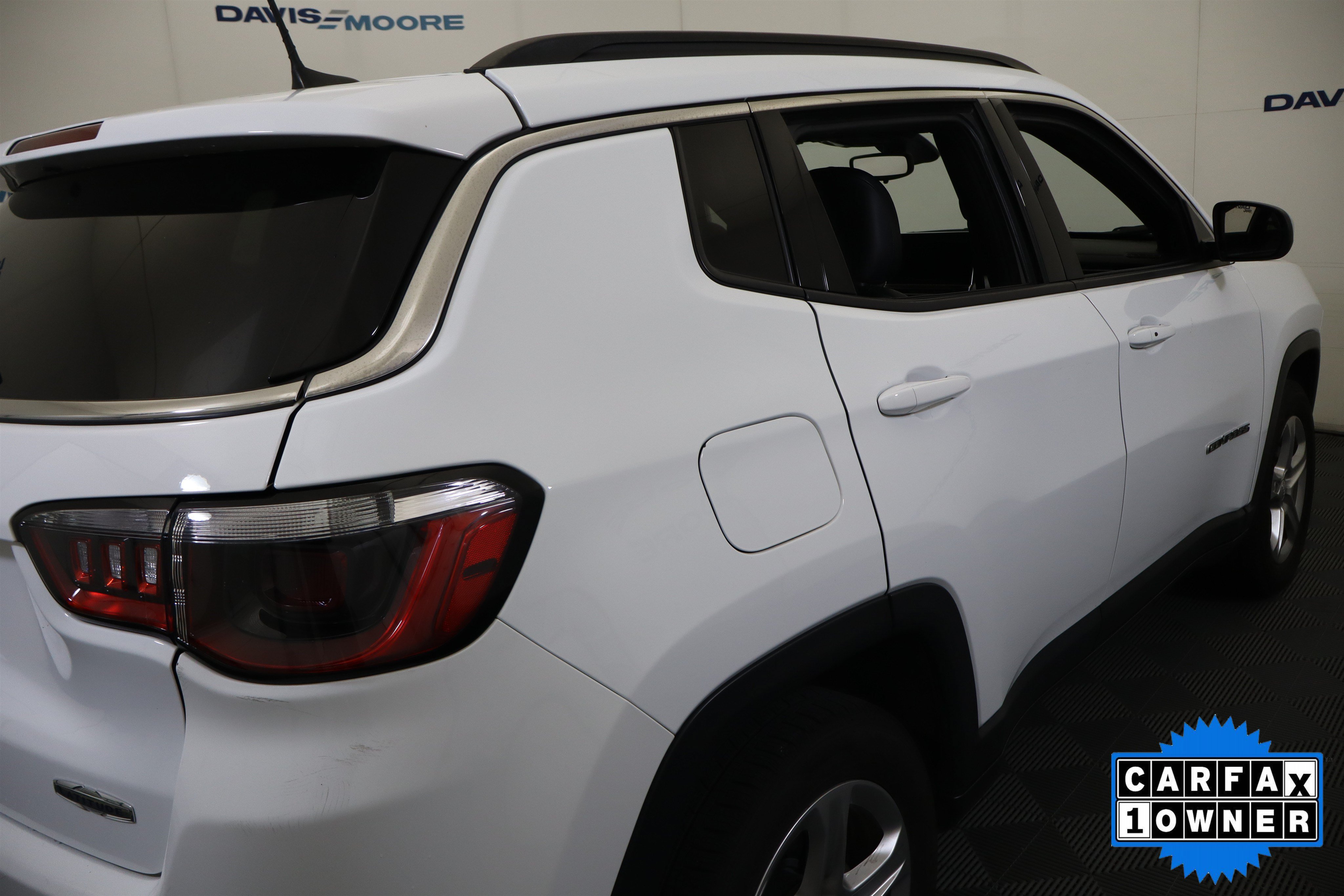 Used 2024 Jeep Compass Latitude AWD/4WD image 7