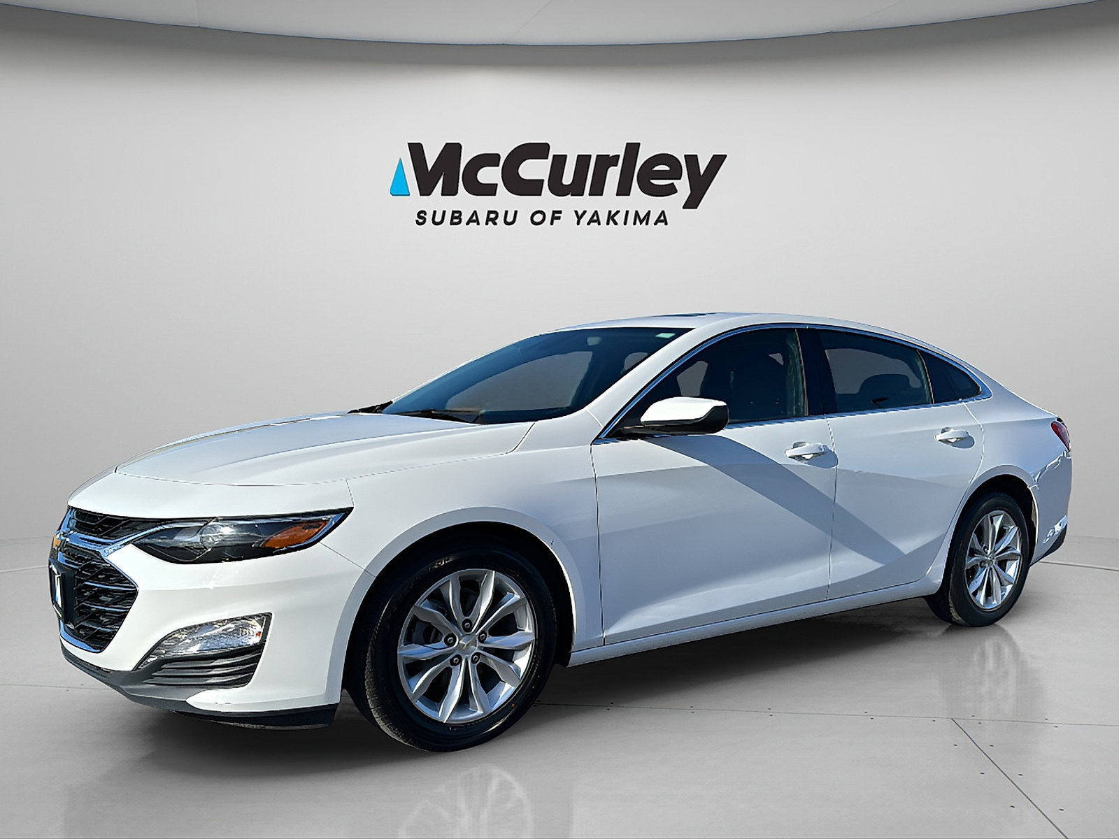 Used 2024 Chevrolet Malibu LT FWD image 2