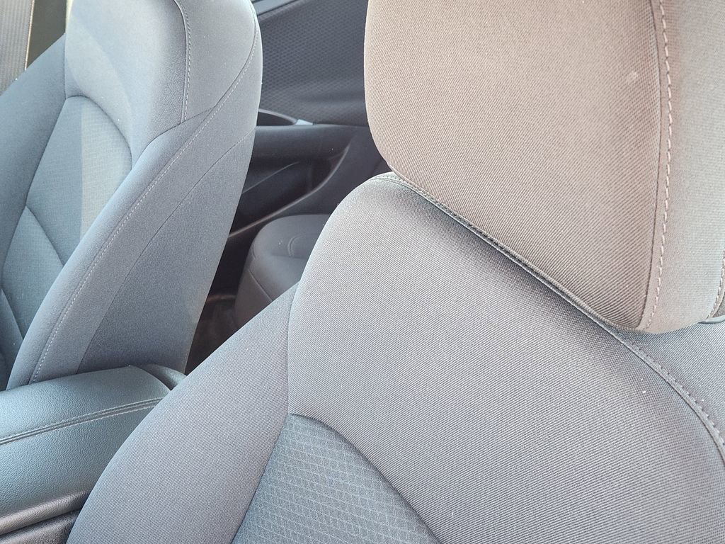 Used 2023 Chevrolet Malibu LT image 16