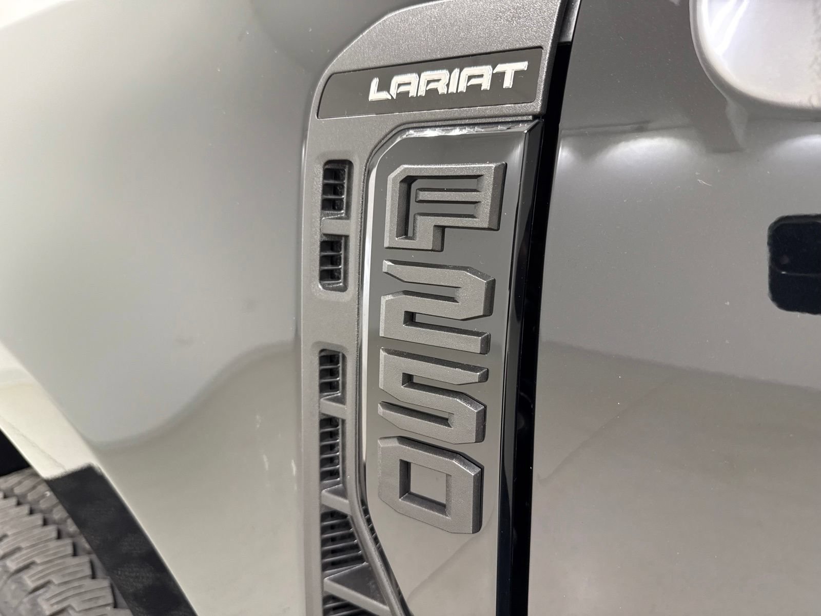 New 2026 Ford F250 Lariat w/ Black Appearance Package AWD/4WD image 15