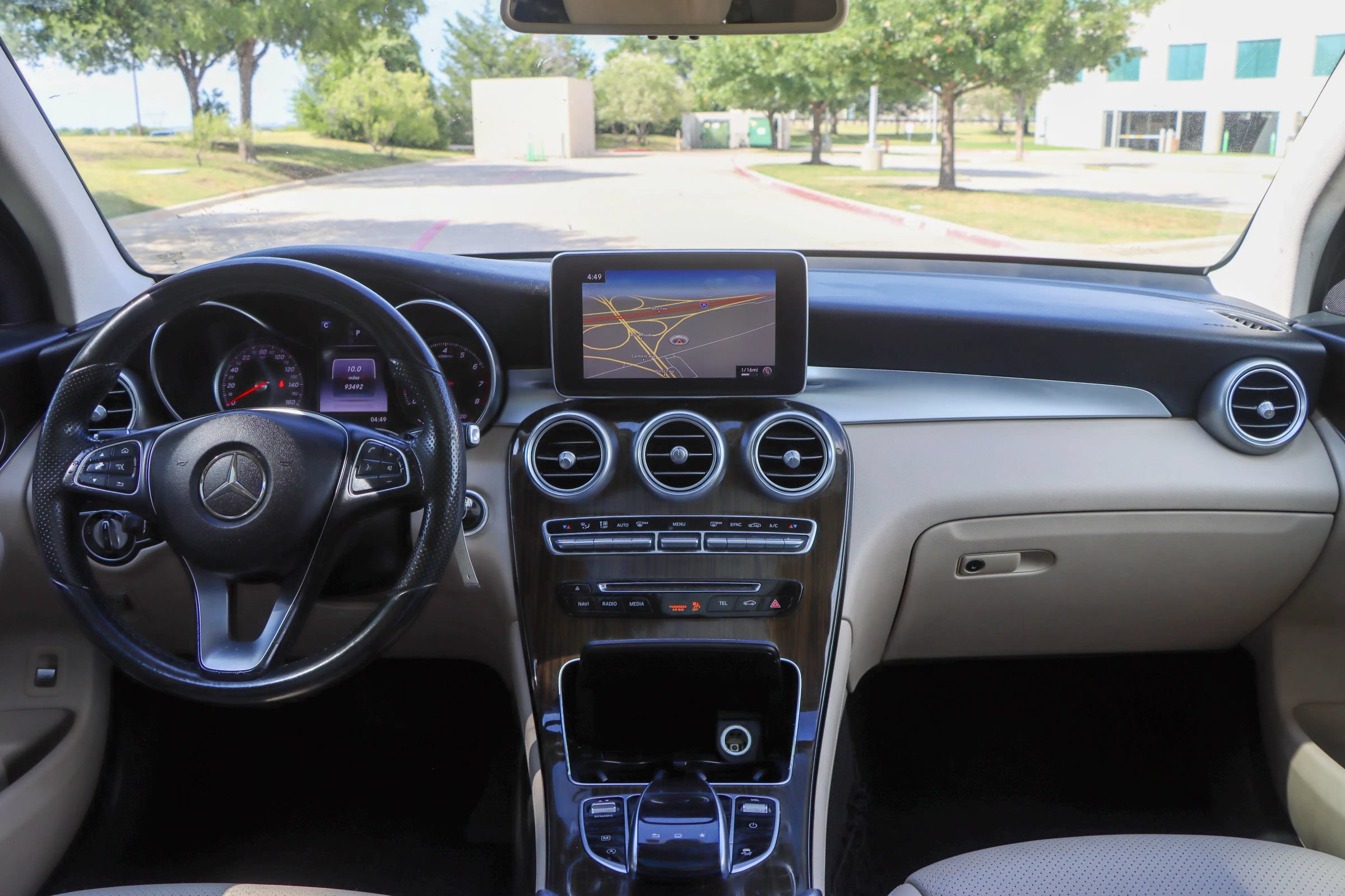 Used 2016 Mercedes-Benz GLC 300 w/ Multimedia Package image 26