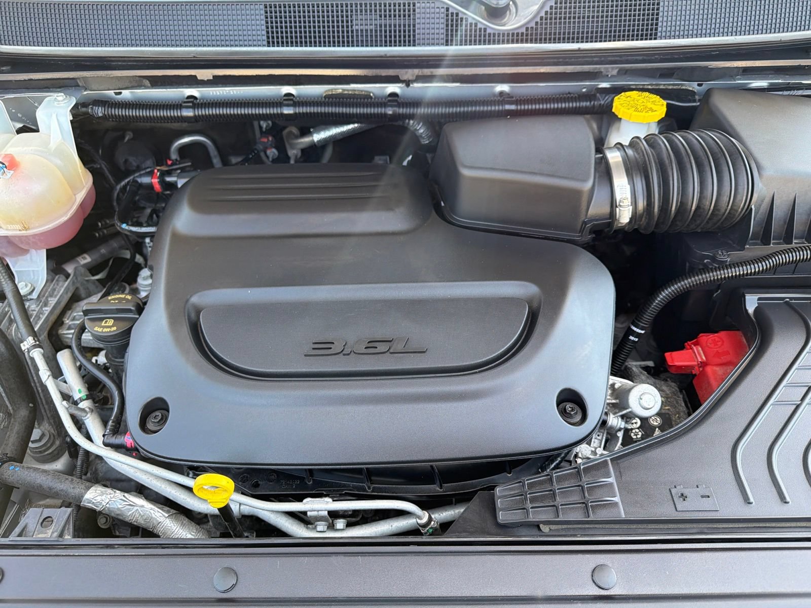 Used 2023 Chrysler Pacifica Touring-L FWD image 11