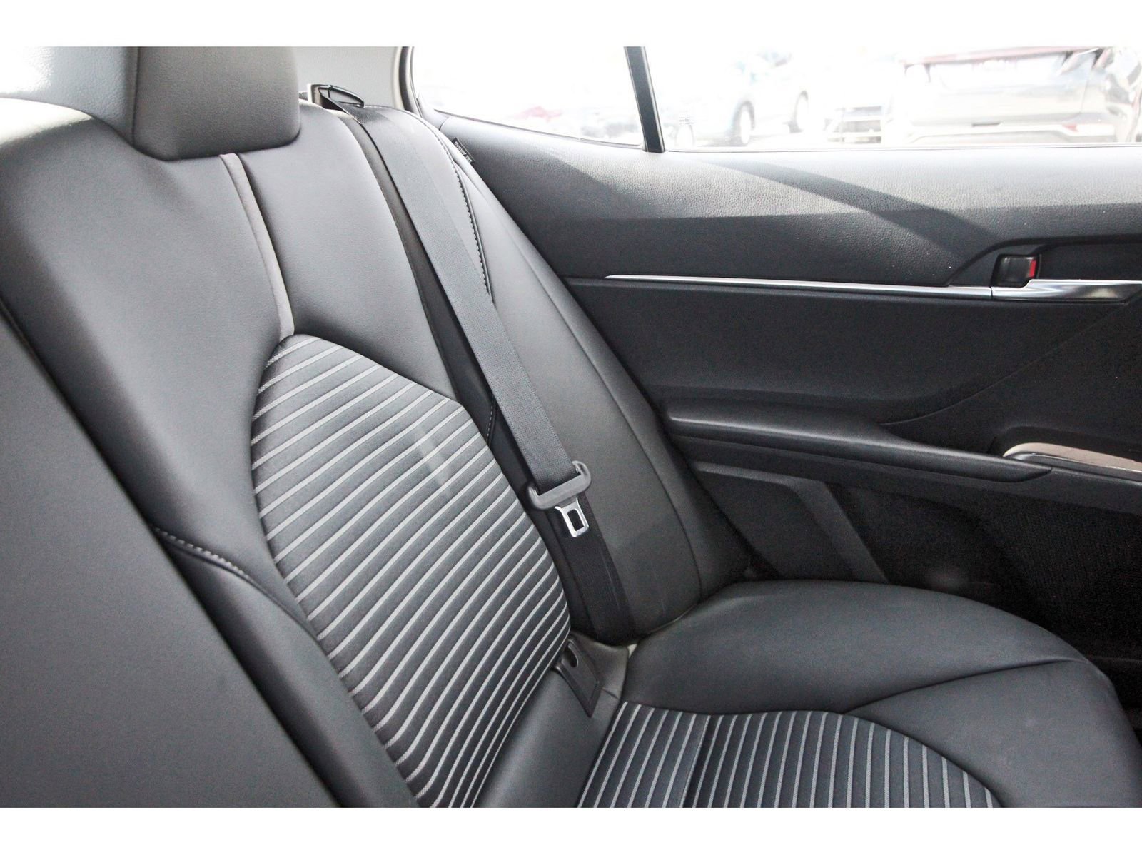 Used 2024 Toyota Camry SE image 15