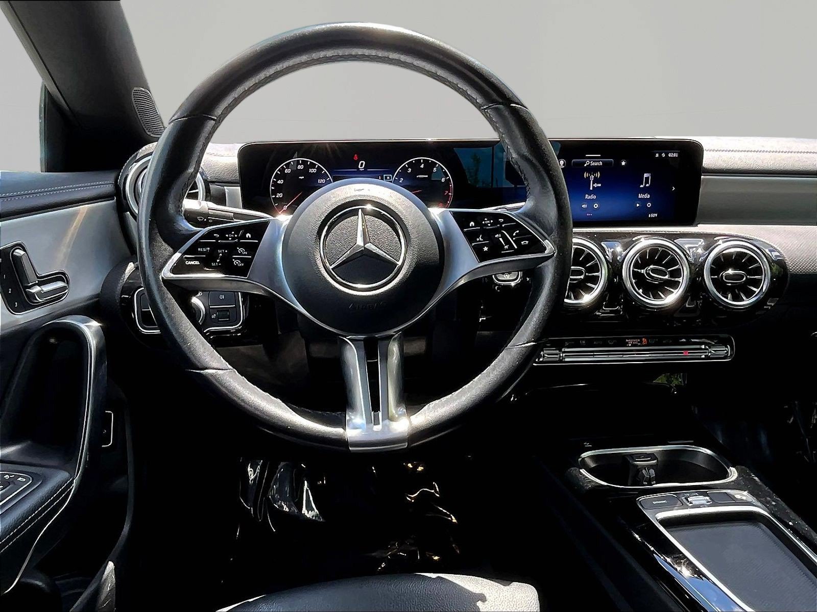 Used 2025 Mercedes-Benz CLA 250 image 8