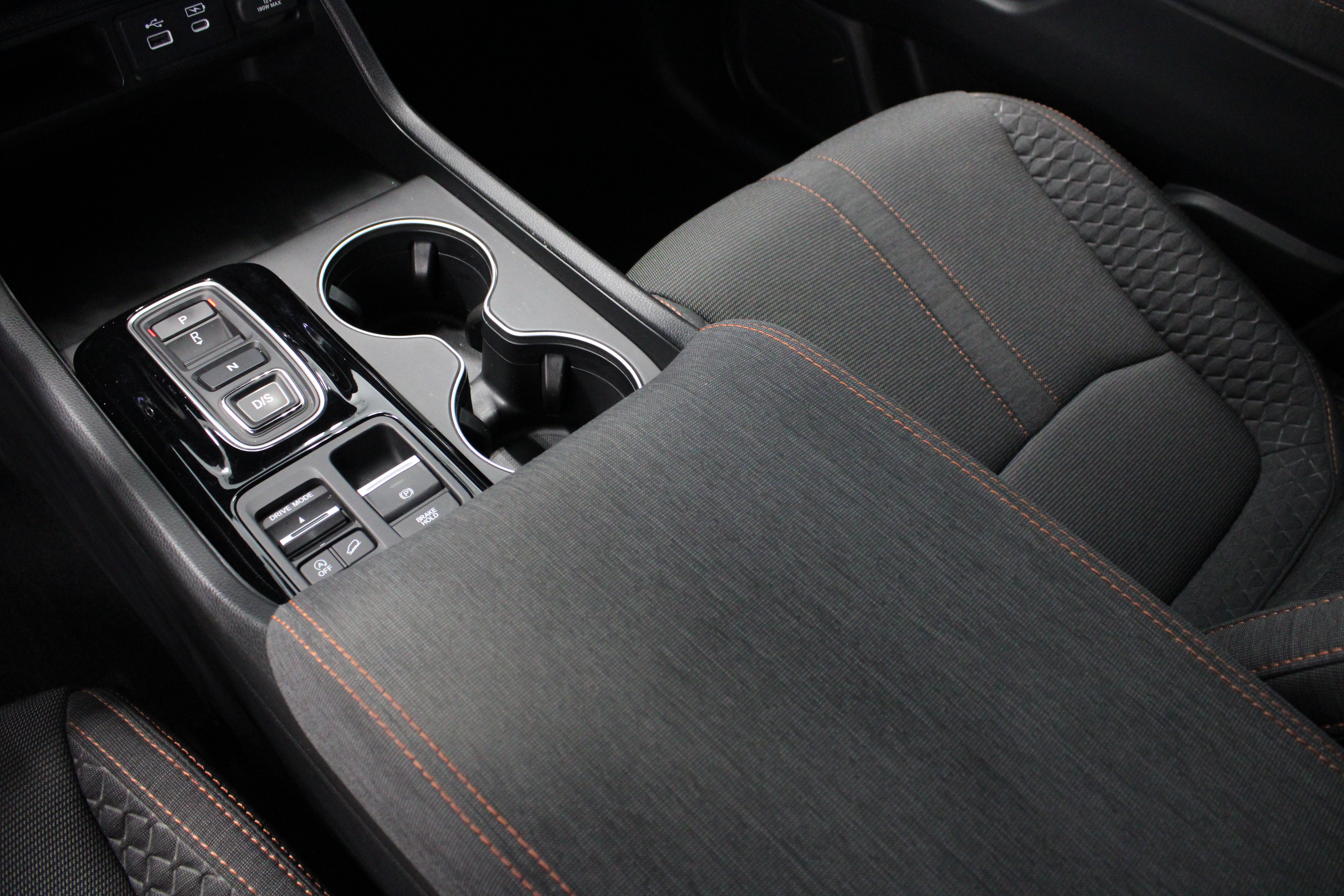 Used 2025 Honda Pilot Sport image 17