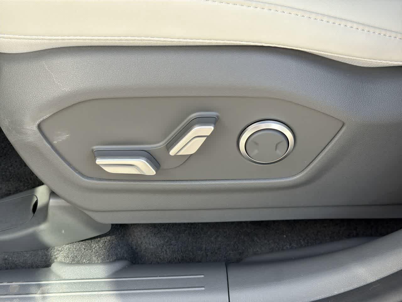 New 2027 Hyundai Santa Fe SEL AWD/4WD image 12