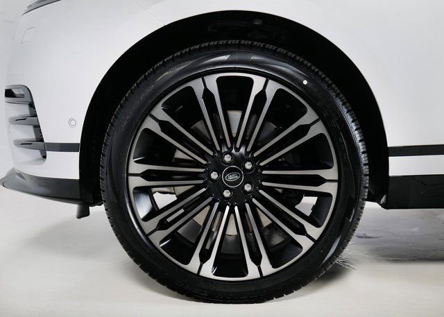 New 2026 Land Rover Range Rover Velar Dynamic SE AWD/4WD image 9