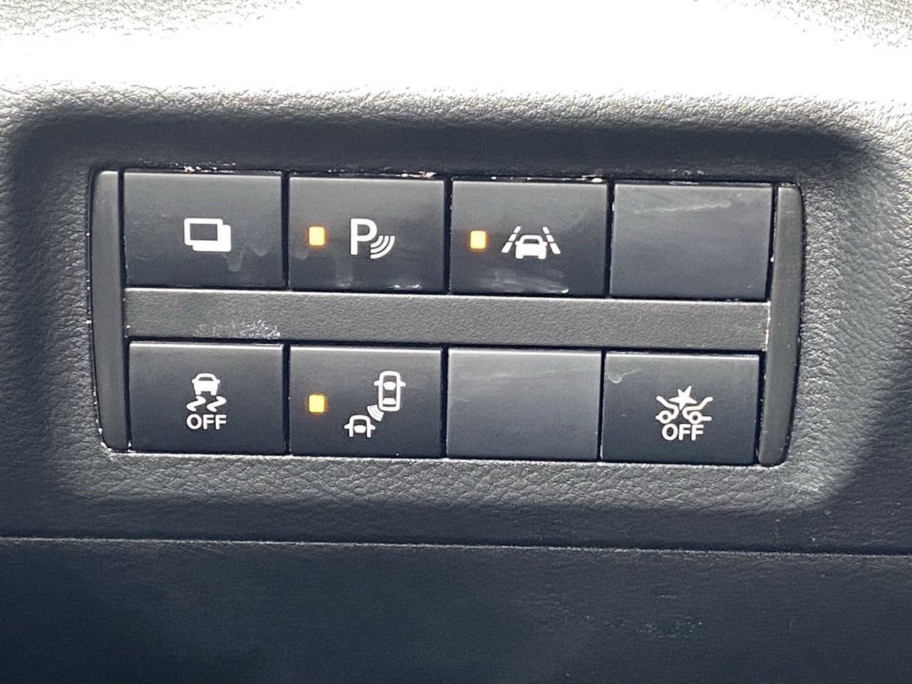 Certified 2025 Nissan Kicks Play S FWD image 30