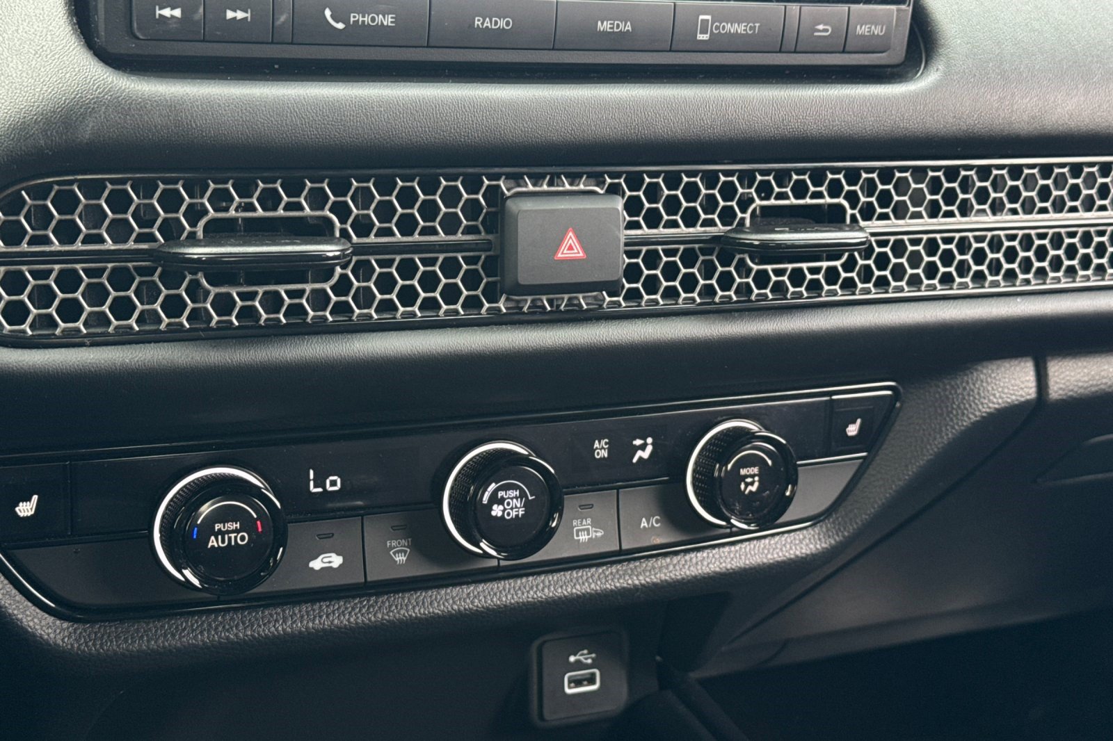 Certified 2025 Honda HR-V Sport image 19