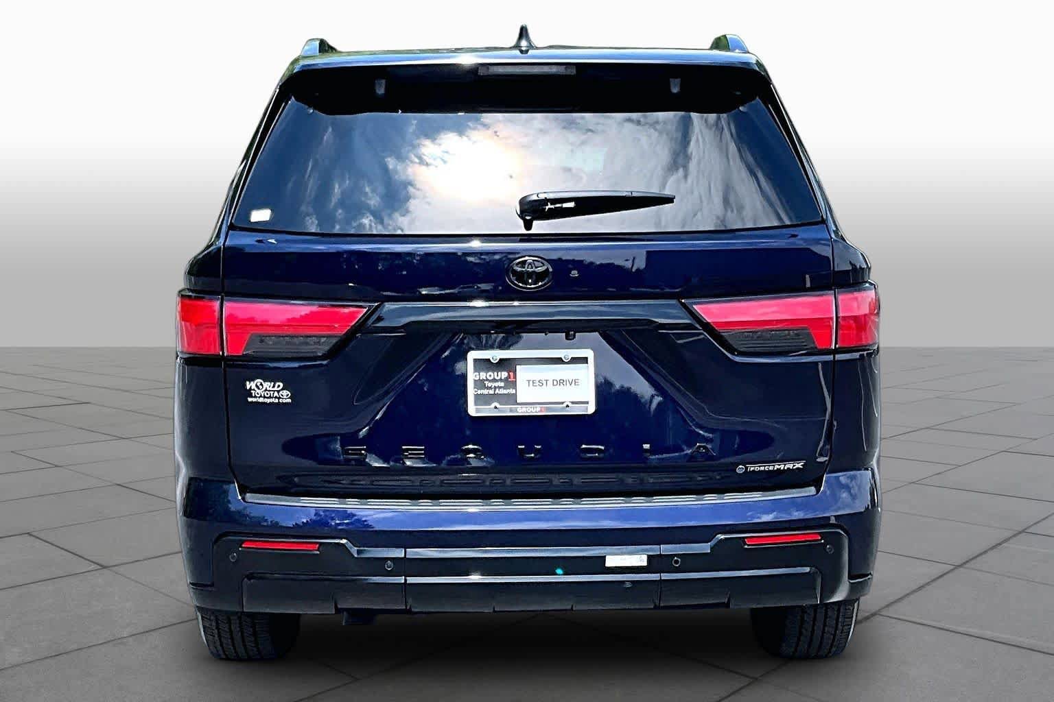 Certified 2025 Toyota Sequoia Platinum AWD/4WD image 5