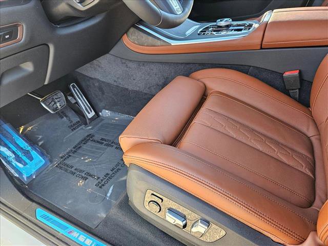New 2026 BMW X7 M60i w/ Executive Package image 4
