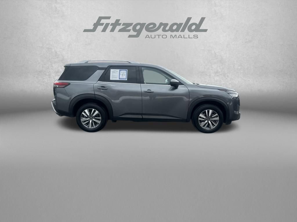 Used 2025 Nissan Pathfinder SL image 8