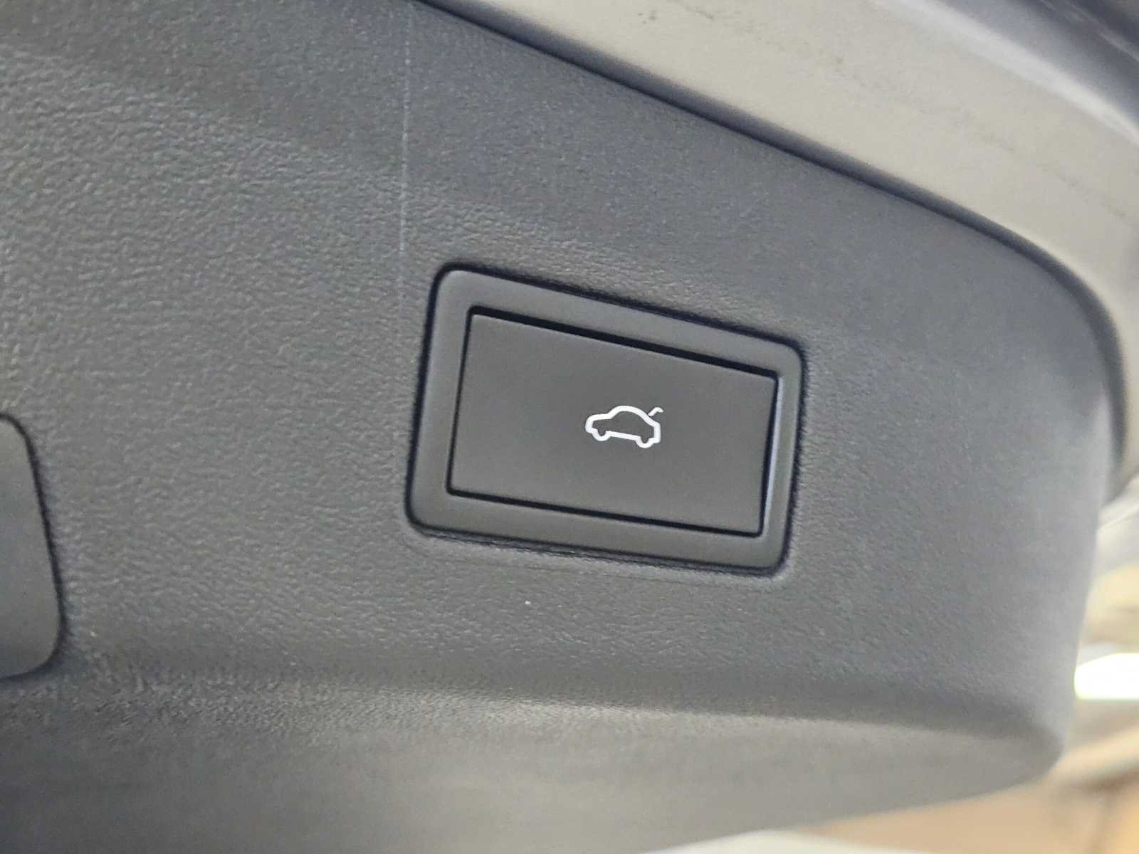 Used 2023 Volkswagen ID.4 Pro S AWD/4WD image 16
