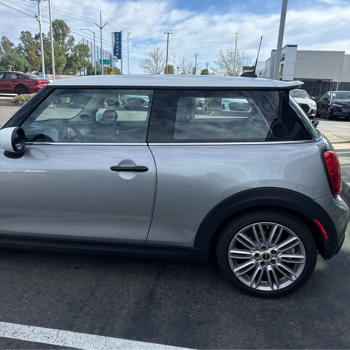 Used 2024 MINI Cooper SE image 4