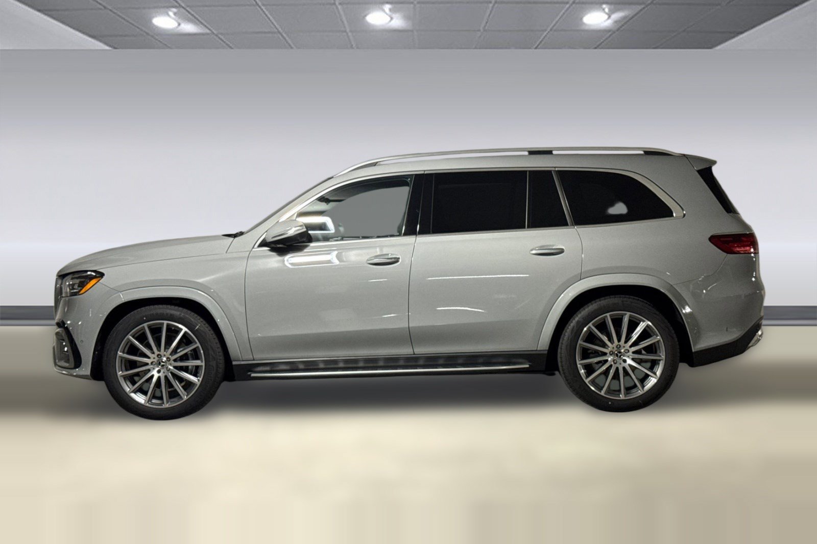 Certified 2025 Mercedes-Benz GLS 450 4MATIC image 2