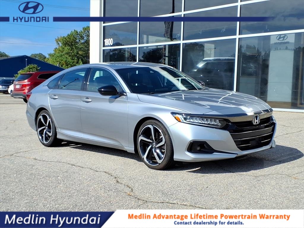 Used 2022 Honda Accord Sport image 1