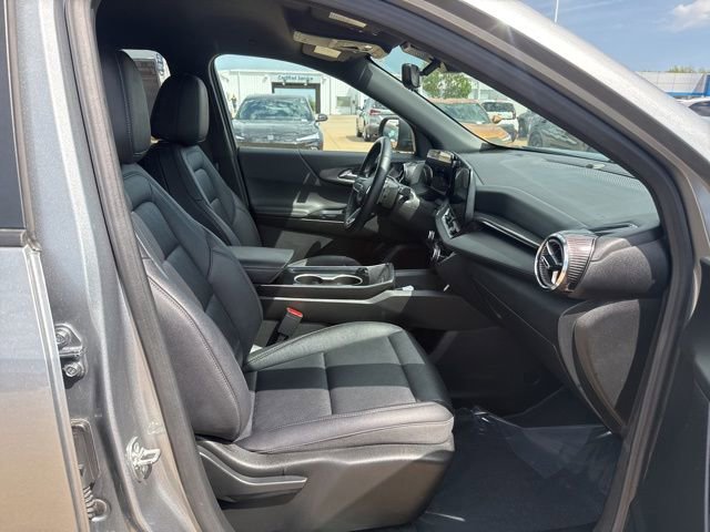Used 2025 Chevrolet Equinox LT w/ Convenience Package II FWD image 54