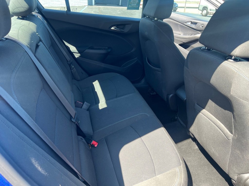 Used 2016 Chevrolet Cruze LT FWD image 17