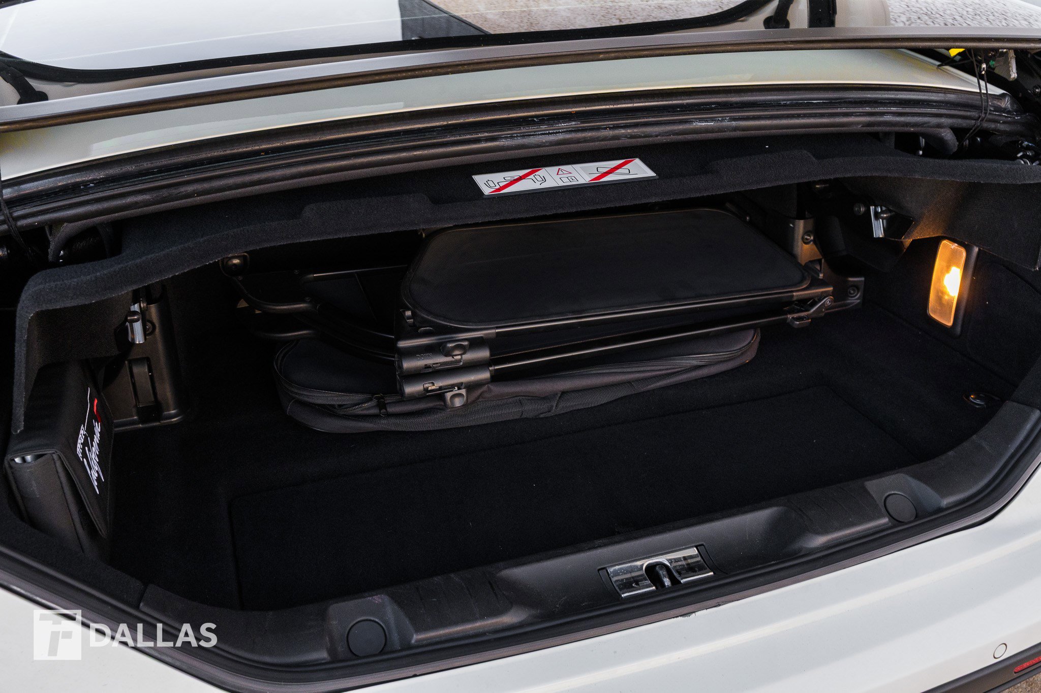 Used 2015 Ferrari California T image 33